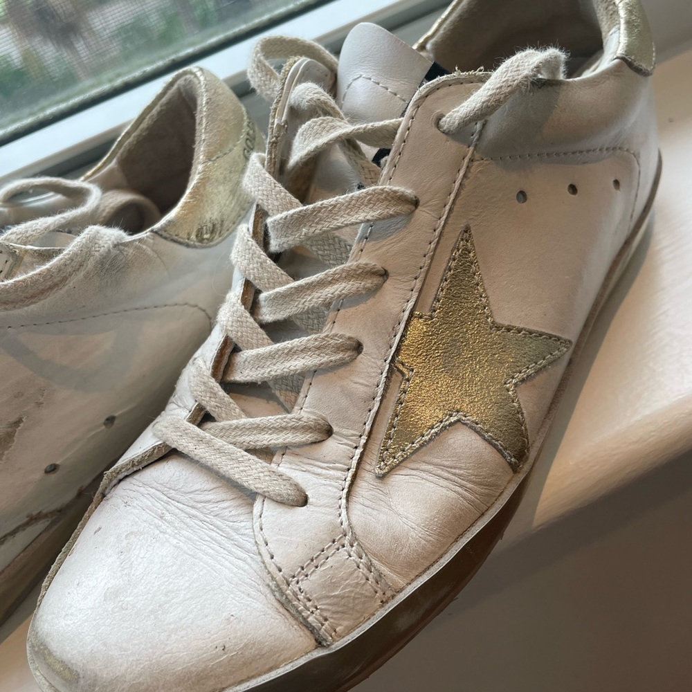 Golden goose gold and white Allstars - Picture 2 of 3